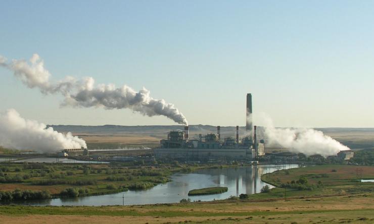 <p>The Dave Johnson coal-fired power plant in central Wyoming. Credit: Wikimedia Commons CC 2.0 Generic Goebel</p>