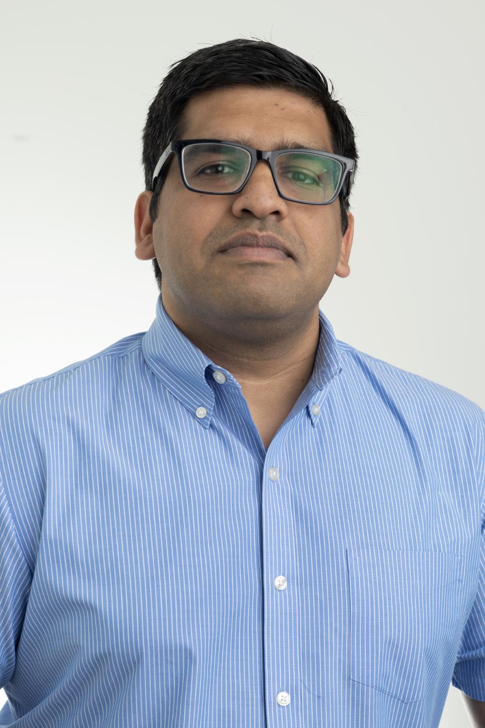 A portrait of Vinayak Agarwal.