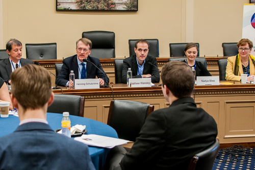 <p> Beth Mynatt (far right) makes presentation at U.S. congressional briefing</p>